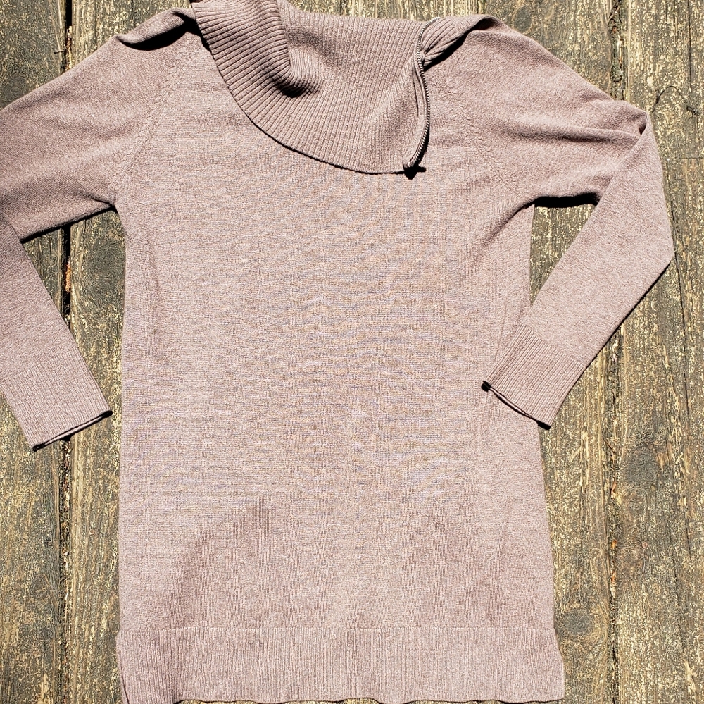 Jeanne Pierre Chic Sweater 😍 - Picture 4 of 13
